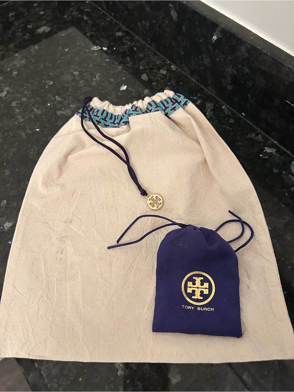 Tory Burch Drawstring Pouches with Gold  Logo 🩷Bundle 2 items save 10%💜